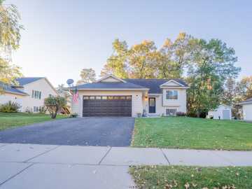 2411 Kenora Parkway, Eau Claire