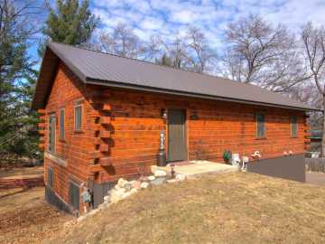 2122 Abbe Hill Drive, Eau Claire