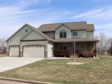 925 Bluff View Circle, Chippewa Falls