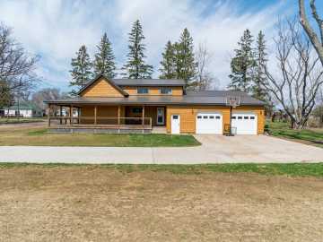 220 N East St , New Auburn