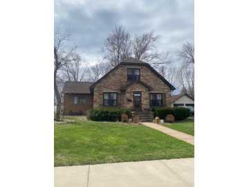 1121 Water Street, Chippewa Falls