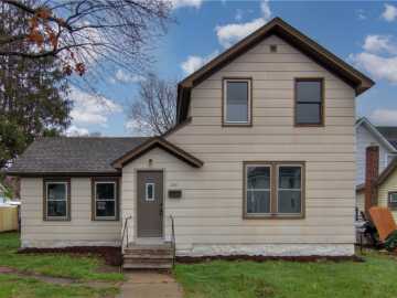 208 W Grand Ave , Chippewa Falls