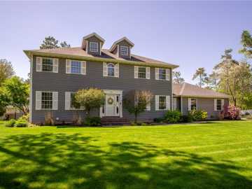 3910 Scotch Pine Court, Eau Claire