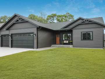 1173 Plum Creek Drive, Eau Claire