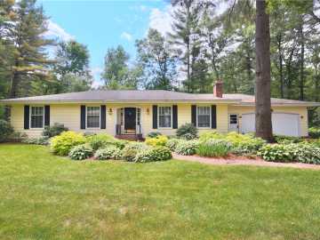 415 Corydon Road, Eau Claire