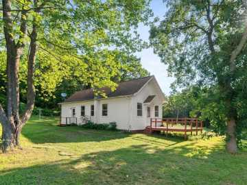N6413 906th Street, Elk Mound