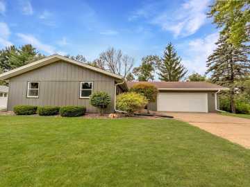 2144 Orchard Place, Eau Claire