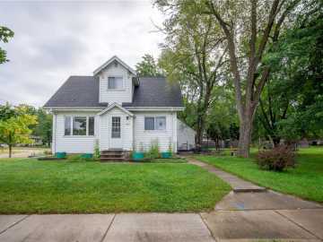 1027 Pershing Street, Eau Claire