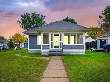 1433 Highland Avenue, Eau Claire
