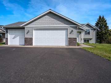 1305 Whistling Straits Court, Altoona