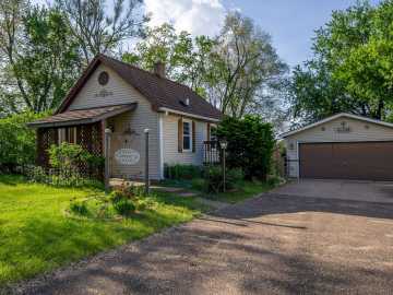 2220 Valley View Place , Eau Claire