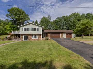 2204 Hillside Drive, Eau Claire