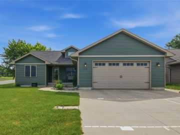 623 Autumn Drive, Altoona