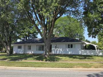404 W Mac Arthur Avenue , Eau Claire