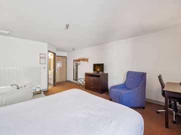 Property Photo 38