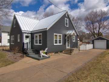 214 SE 13th Street, Menomonie