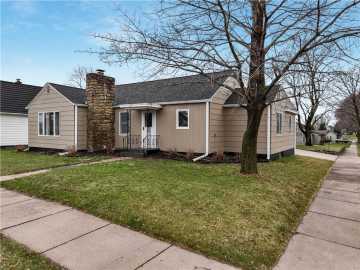 603 Oak Street, Bloomer