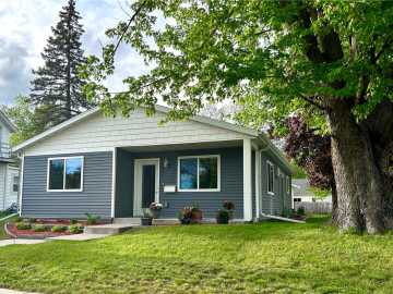 336 W Elm Street, Chippewa Falls