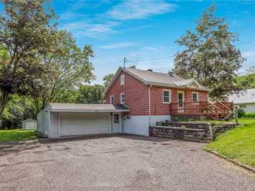 1435 Mckinley Road, Eau Claire