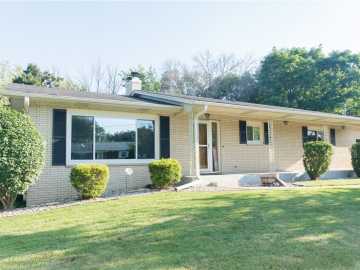 1127 City View Drive, Eau Claire