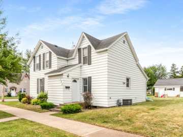 124 S Rural Street, Chippewa Falls