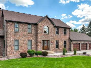 3946 Woodcrest Court, Eau Claire