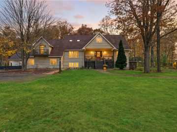 E29206 River Road, Stanley