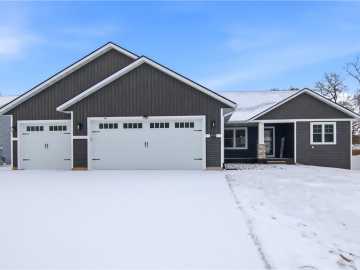 4919 Woodlands Drive, Eau Claire