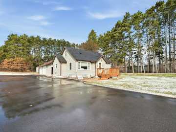 1812 Peterson Avenue, Eau Claire