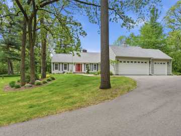 391 Heather Court, Eau Claire