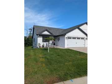 4852 Waylon Street, Eau Claire