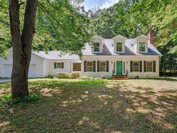 137 Canterbury Road, Eau Claire