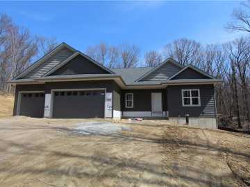 1907 Deepwood Court, Eau Claire