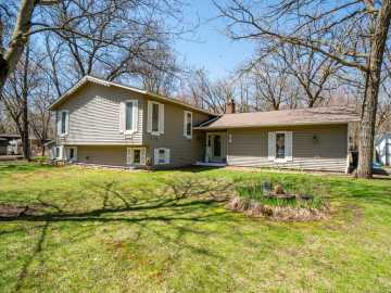 1961 42nd Avenue, Elk Mound
