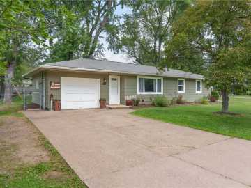 1516 Mitscher Avenue, Eau Claire