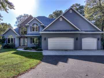 5720 Wild Rose Lane, Eau Claire