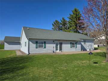 406 W Dell Street, New Auburn