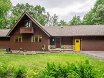 E4495 Woodland Drive, Eau Claire