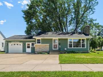 1726 17th Avenue, Bloomer