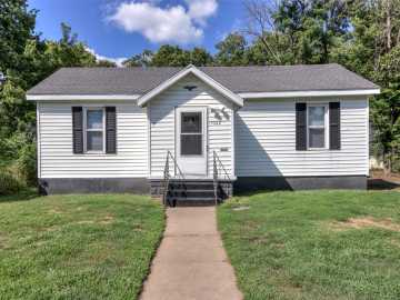 1022 E Madison Street, Eau Claire