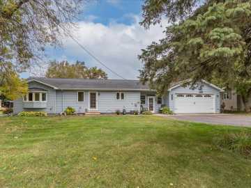 819 East Street, Boyceville