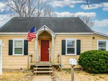 907 Birch Street, Eau Claire