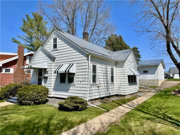 914 Oak Street, Bloomer