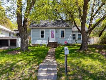 827 N Hastings Way , Eau Claire