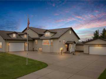 9020 120th Avenue, Bloomer
