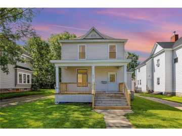 808 9th E Avenue, Menomonie