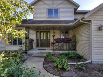 1117 Willow Green Circle, Eau Claire