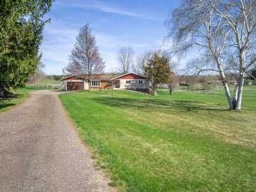 N3994 County Road H , Elk Mound
