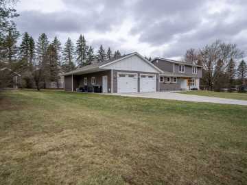 E4085 Woodfield Road, Eau Claire