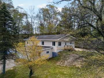 N10266 County Road M , Colfax